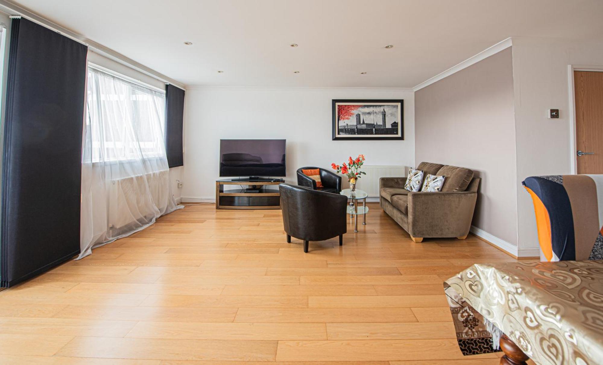 Elegant 2-bed Flat In Prime Golders Location Appartement *