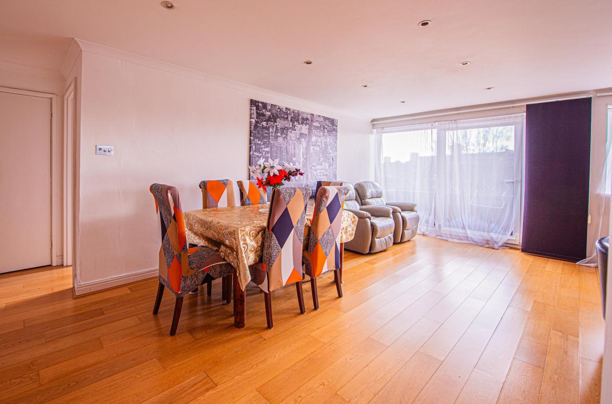 Elegant 2-bed Flat In Prime Golders Location Appartement Londres