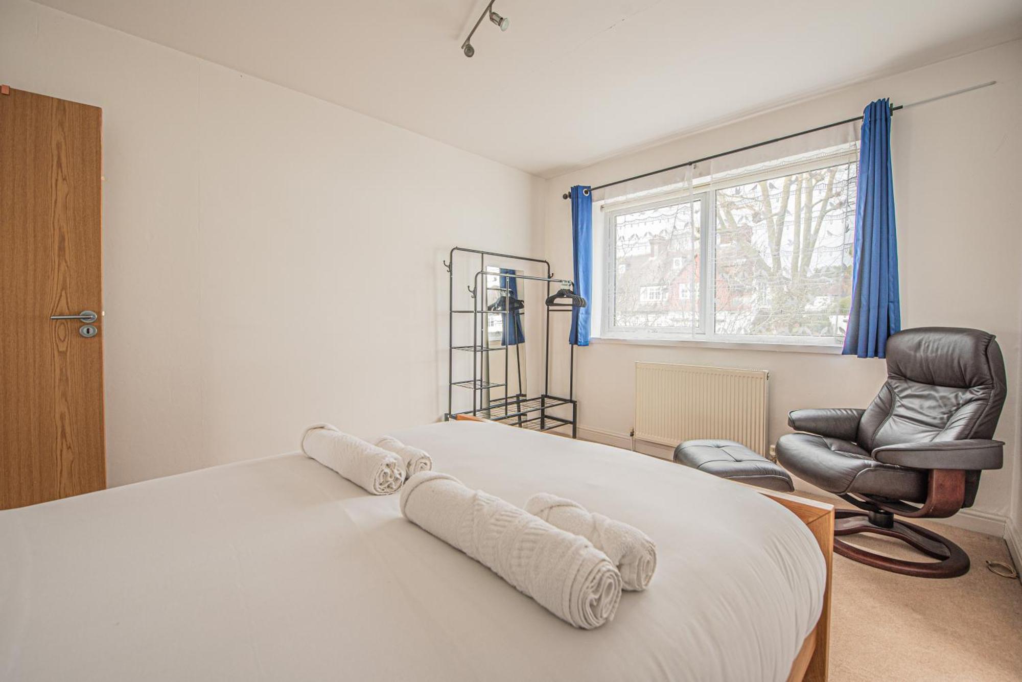 Elegant 2-bed Flat In Prime Golders Location * Londres