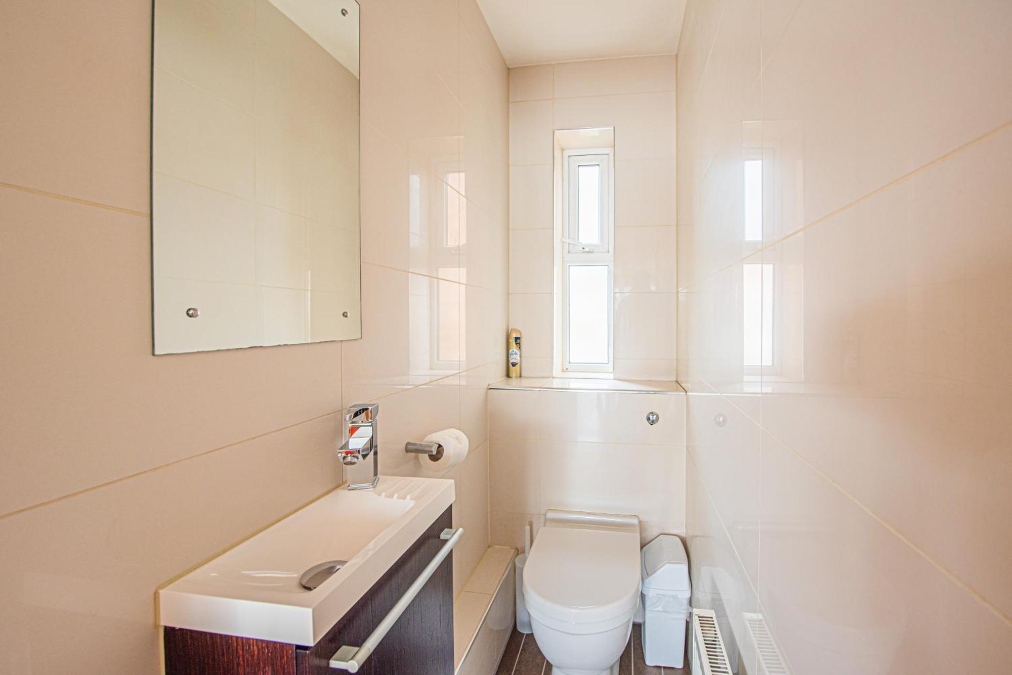 Appartement Elegant 2-bed Flat In Prime Golders Location